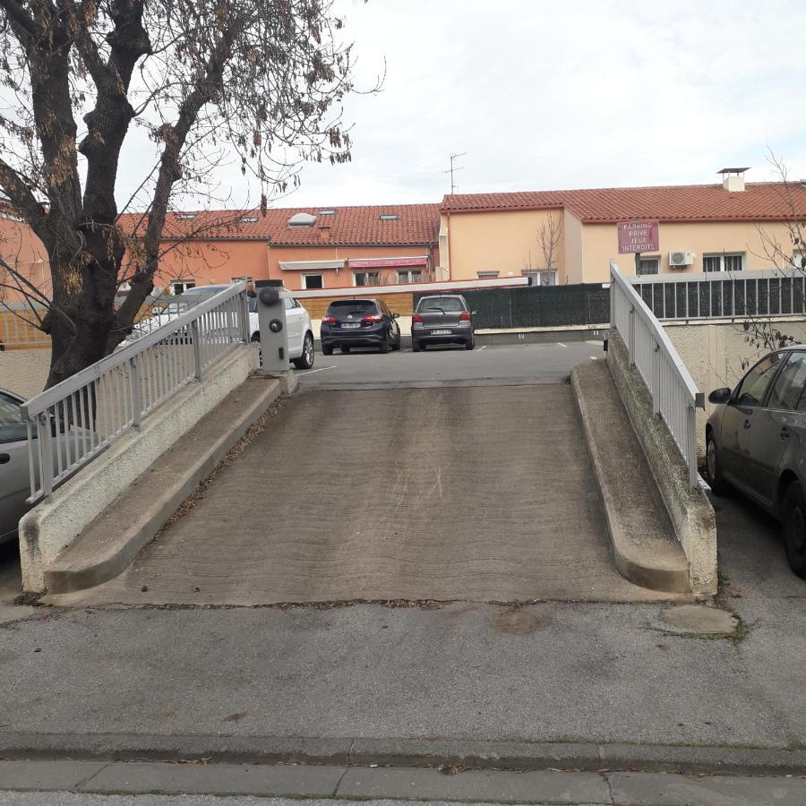 Charmant Studio Avec Climatisation Et Parking Perpignan Exteriör bild